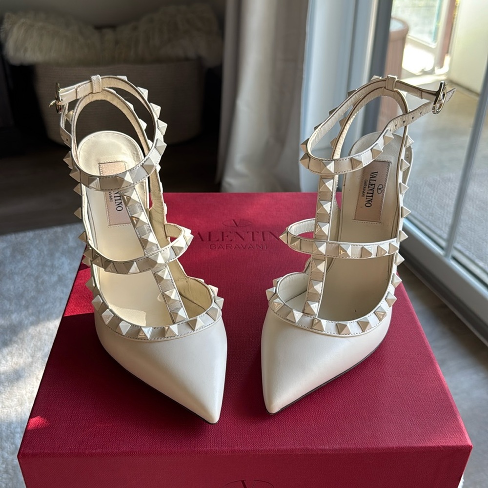 Valentino cream studded heels in great condition.